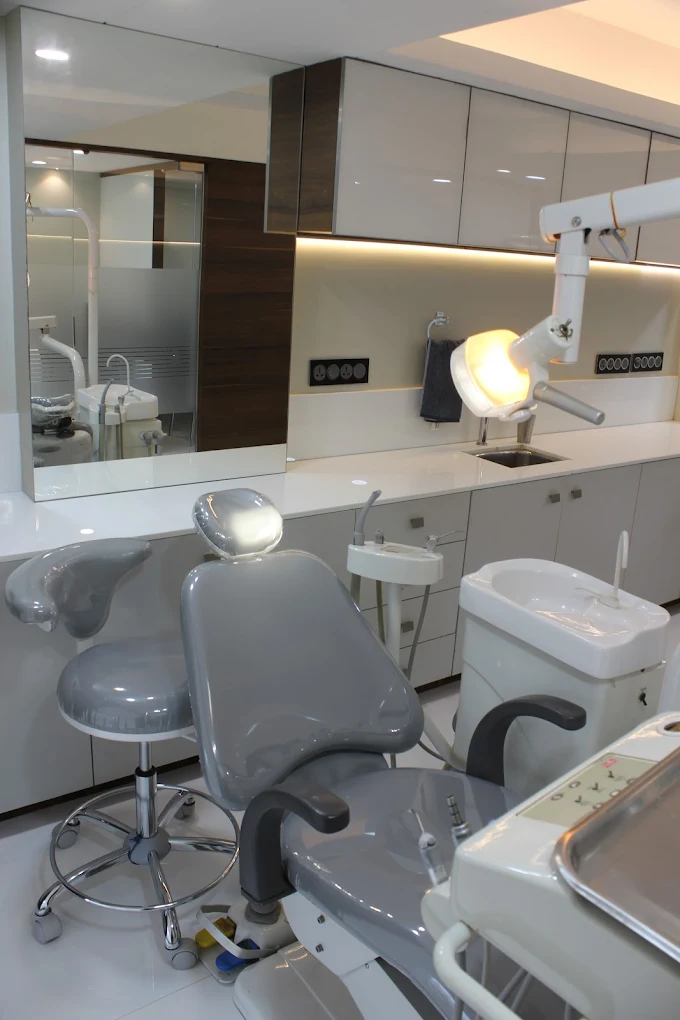 Arham Dental clinic chair